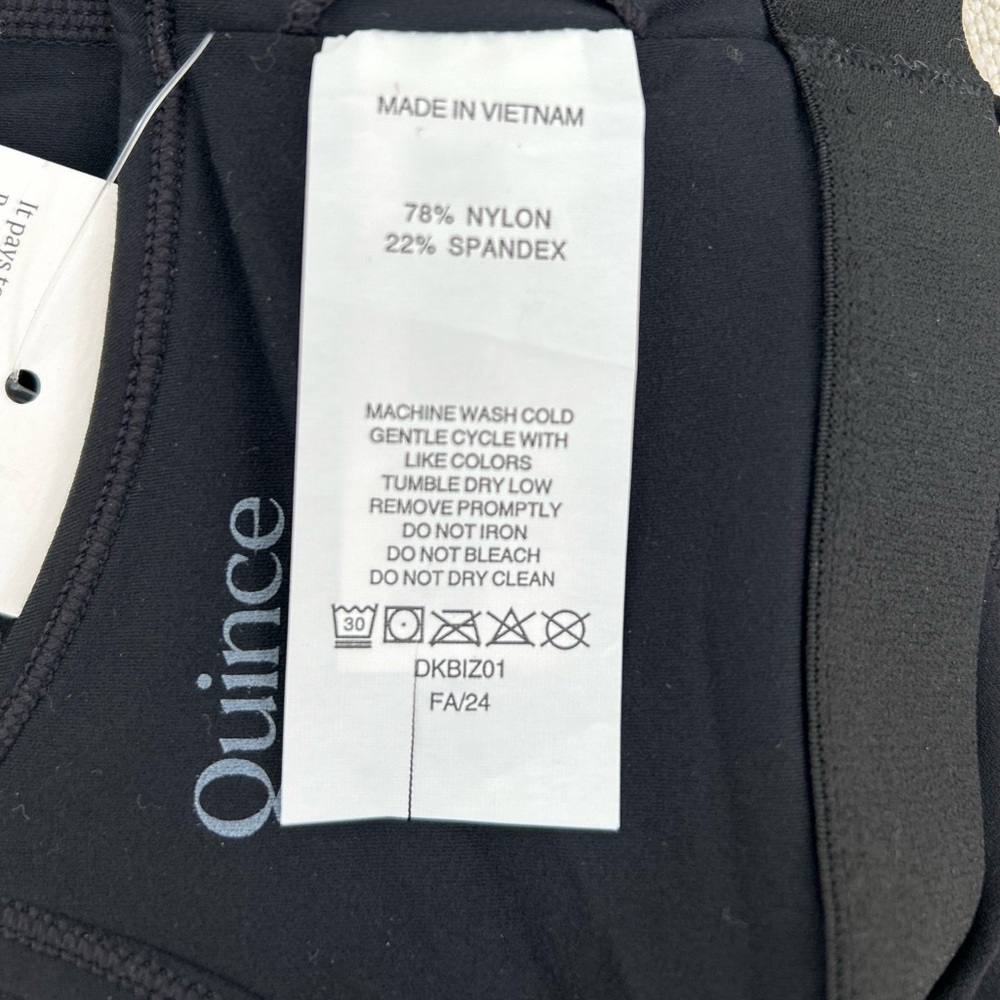 Quince Ultra-Form Kick Flare Black Jumpsuit Women's Size M NWT Yoga Activwear - Picture 7 of 9
